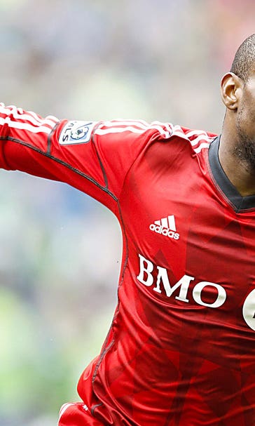 Jermain Defoe scores twice as Toronto FC defeats Seattle